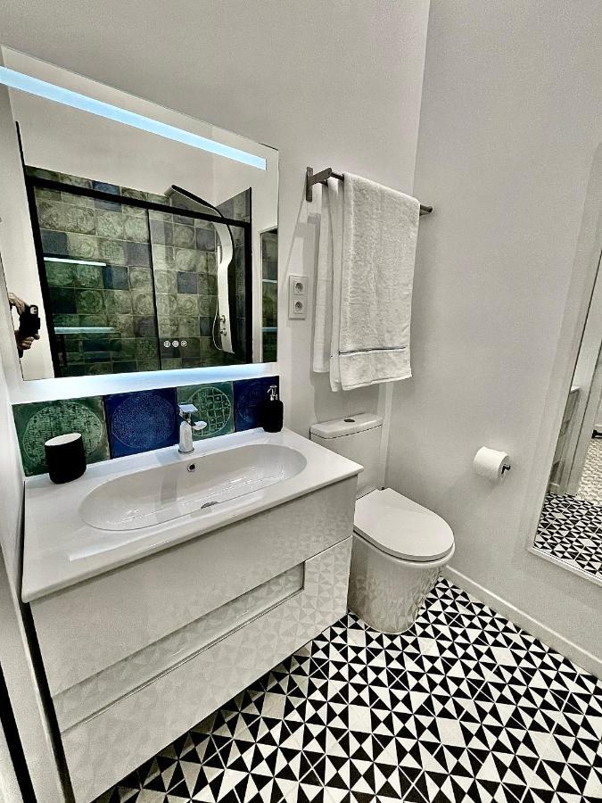 Puerta Roja 3 Bedroom Luxury Apartment Malaga Exterior photo